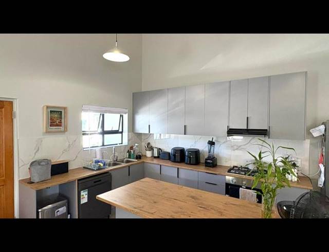 3 BEDROOM PROPERTY TO RENT IN CAPRI